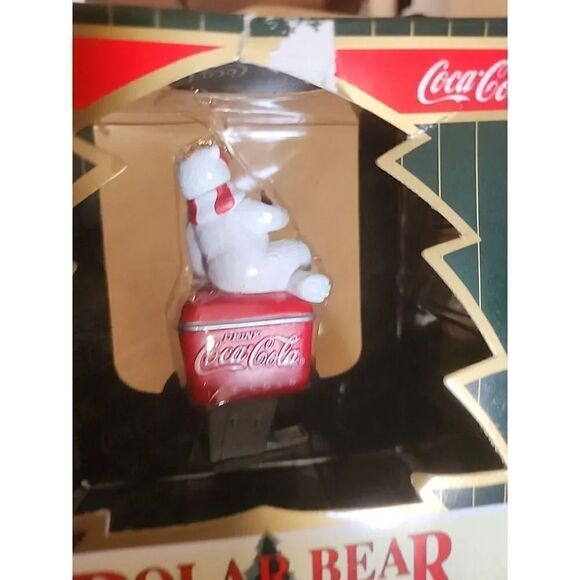 Vintage 1998 Coca Cola Polar Bear On Coke Machine Christmas Ornament - Picture 6 of 6